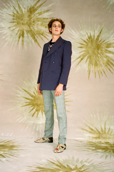 Look 10